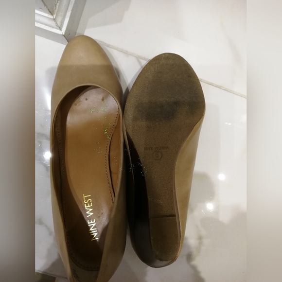 Lightly used - Picture 2 of 3